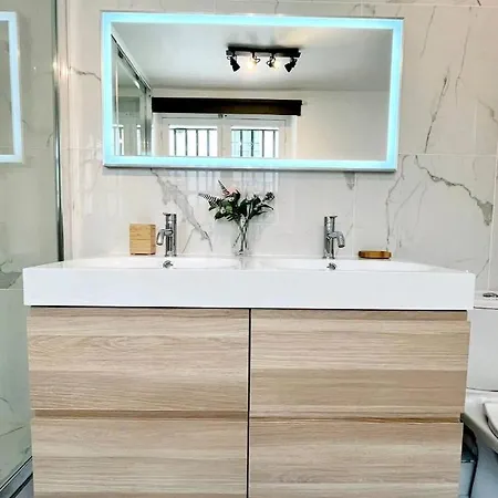 Apartment L'orangerie Royale - A Cote Du Chateau De Et Proche Gares Paris *