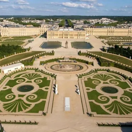 L'orangerie Royale - A Cote Du Chateau De Et Proche Gares Paris アパート *