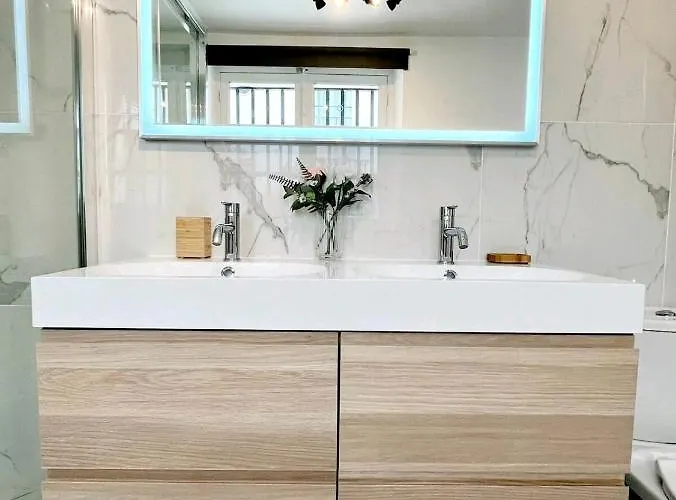 Apartamento L'orangerie Royale - A Cote Du Chateau De Et Proche Gares Paris *