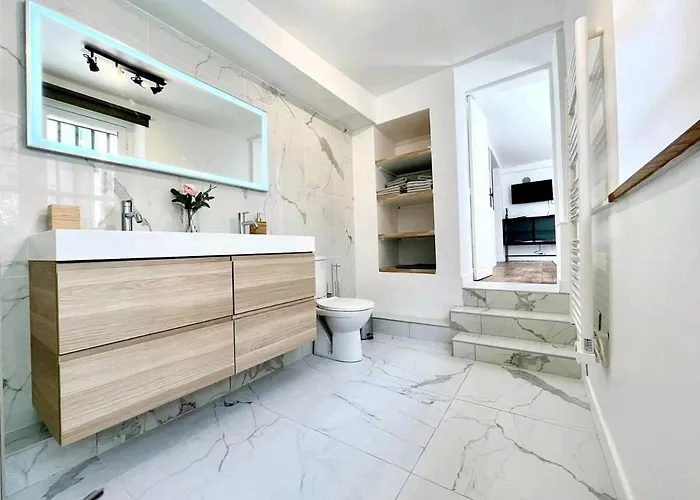 L'orangerie Royale - A Cote Du Chateau De Et Proche Gares Paris Apartamento