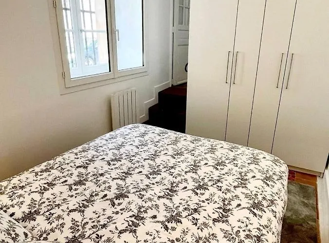 L'orangerie Royale - A Cote Du Chateau De Et Proche Gares Paris Apartamento *